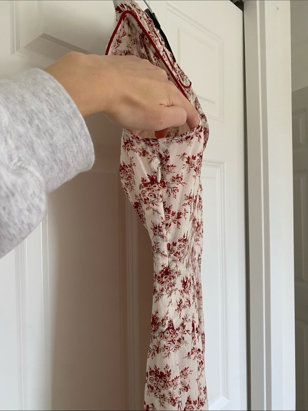 DÔEN Raphaela Dress in Ivory Rosier Floral - Picture 6 of 10